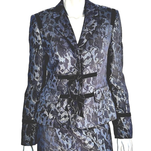 Anne Klein Black Brocade Jacquard Skirt Suit with Velvet Bow Details 8 - Picture 5 of 13